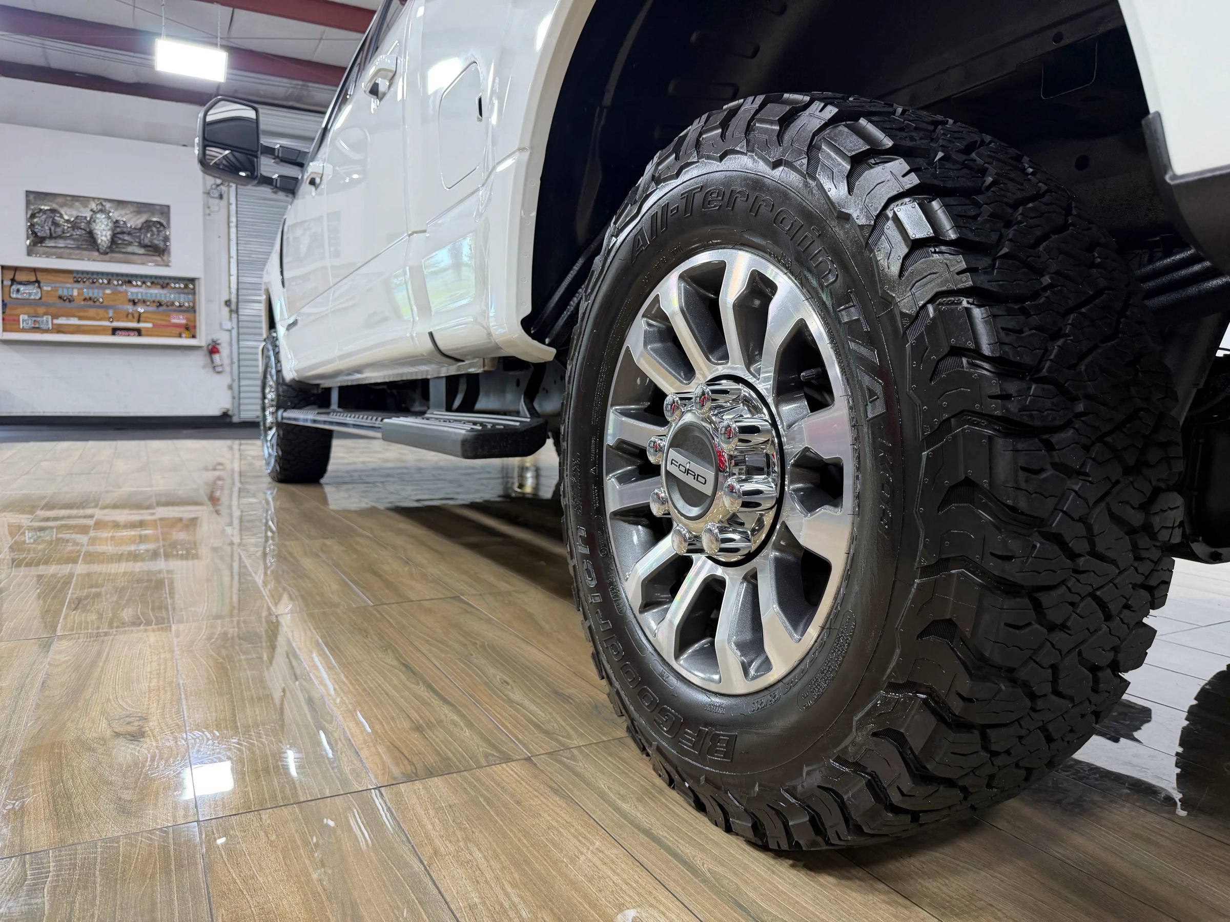 Used 2022 Ford F250 Lariat w/ Lariat Ultimate Package AWD/4WD image 9