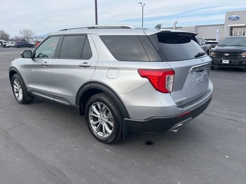 Used 2022 Ford Explorer Limited w/ Equipment Group 301A image 7