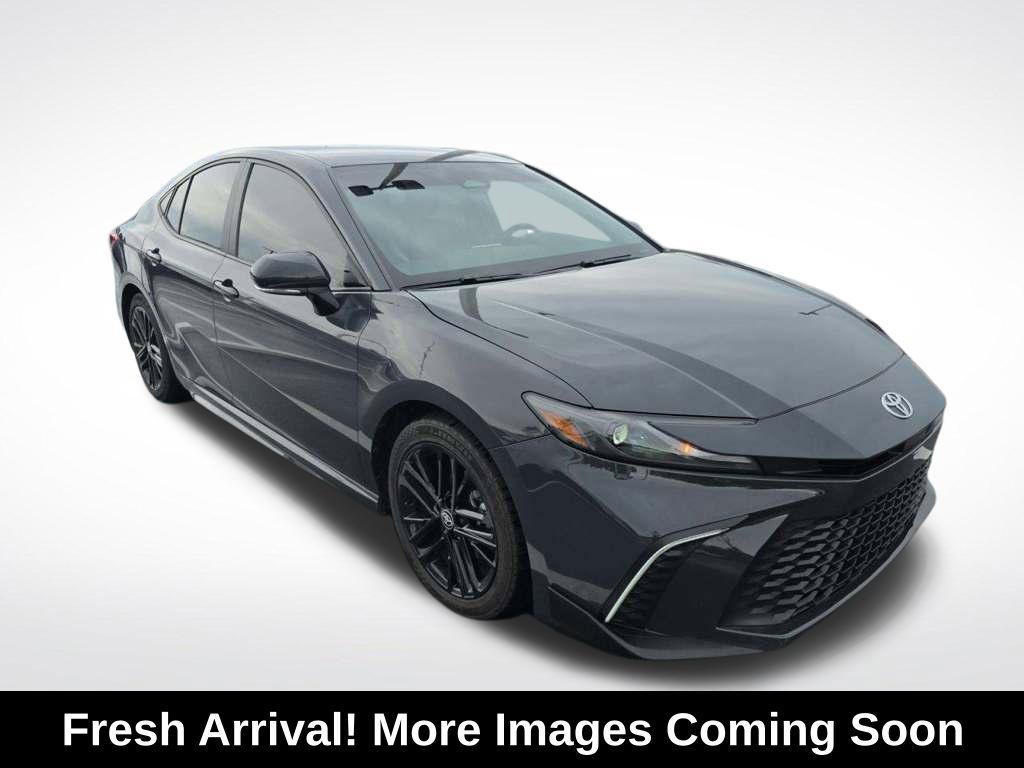 Used 2025 Toyota Camry SE w/ Convenience Package FWD image 1