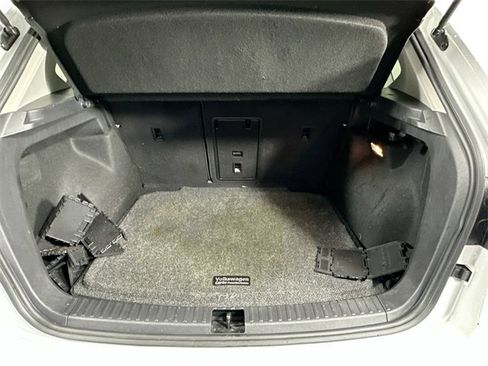 Used 2022 Volkswagen Taos SE image 29