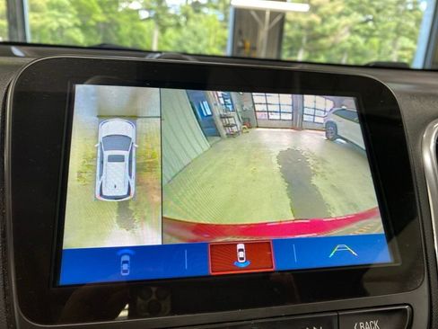 Used 2018 Chevrolet Equinox Premier FWD image 45