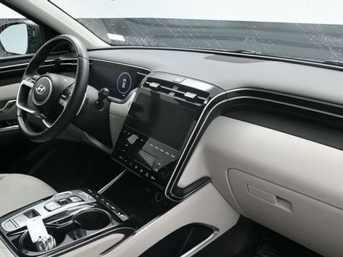 Used 2023 Hyundai Tucson Limited AWD/4WD image 16