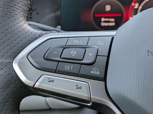 New 2026 Volkswagen Tiguan SE R-Line FWD image 35