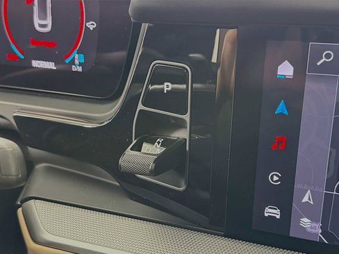 Certified 2025 Porsche Cayenne Coupe image 20