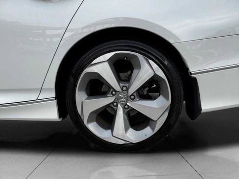 Used 2018 Honda Accord Touring image 54
