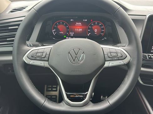 New 2026 Volkswagen Atlas Peak Edition image 14