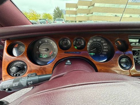 Used 1995 Buick Riviera Supercharged Coupe FWD image 19
