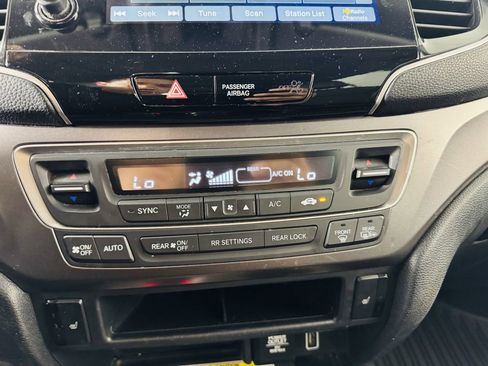 Used 2021 Honda Pilot Special Edition image 18