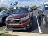 Used 2015 Toyota Highlander XLE image 2