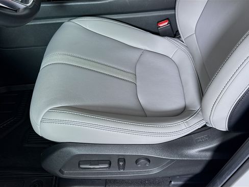 Used 2025 Honda Pilot EX-L image 19