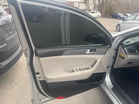 Used 2016 Hyundai Sonata SE image 8