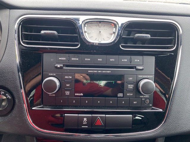 Used 2012 Chrysler 200 Touring FWD image 20
