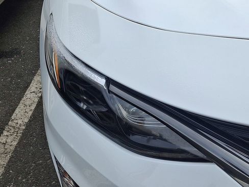 Certified 2025 Chevrolet Malibu LT w/ Redline Edition image 4