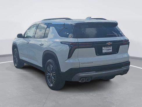 New 2026 Chevrolet Traverse LT FWD image 5