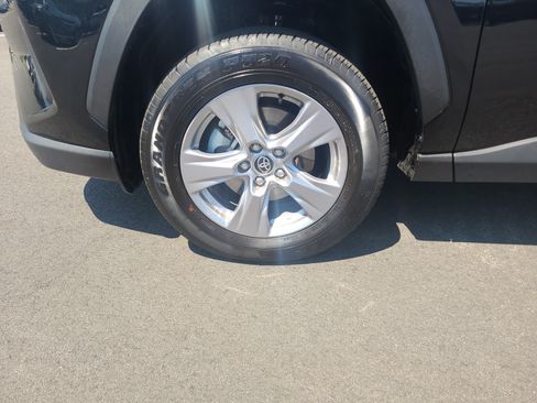 Certified 2025 Toyota RAV4 XLE AWD/4WD image 9