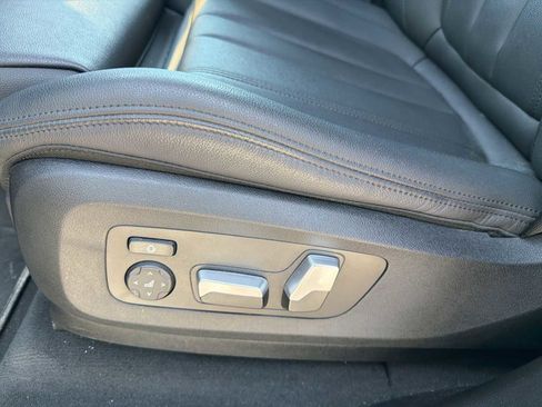 Used 2022 BMW X5 sDrive40i w/ Parking Assistance Package RWD image 18