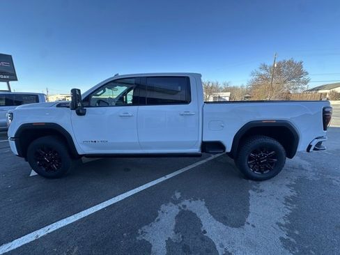 New 2026 GMC Sierra 2500 AT4 w/ AT4 Premium Plus Package image 9