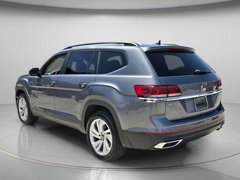 Used 2023 Volkswagen Atlas SE w/ Panoramic Sunroof Package FWD image 8