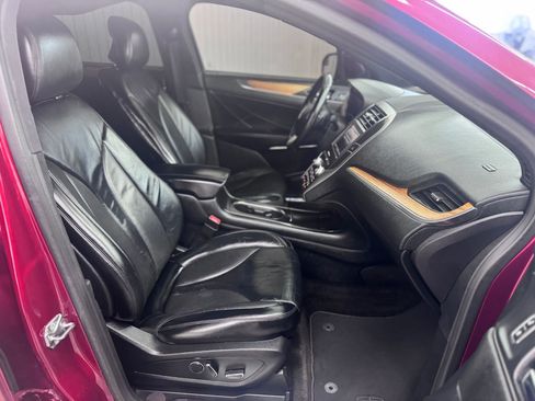 Used 2015 Lincoln MKC FWD w/ Equipment Group 101A Select image 10