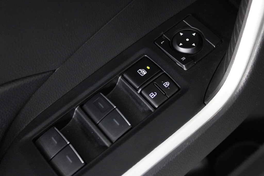 Used 2023 Toyota RAV4 XLE w/ Convenience Package FWD image 23