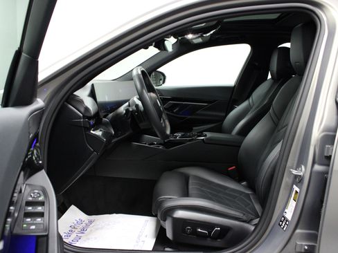 Used 2024 BMW 530i xDrive image 12