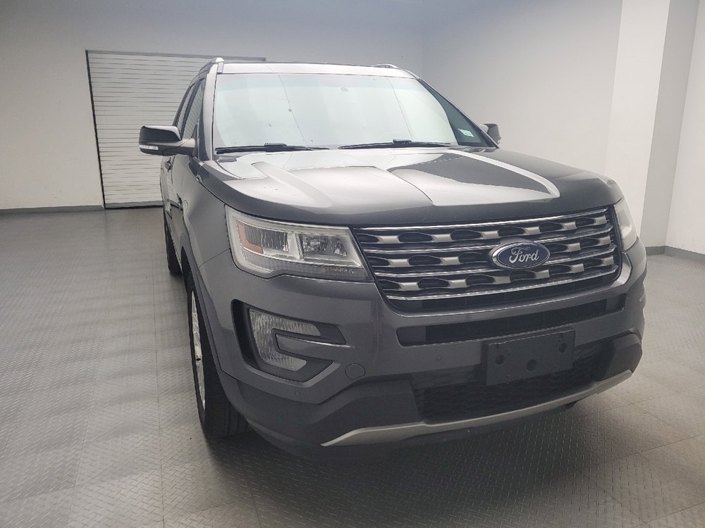 Used 2016 Ford Explorer XLT w/ Equipment Group 202A AWD/4WD image 14