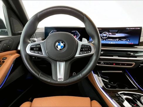 Used 2025 BMW X5 xDrive40i w/ M Sport Package AWD/4WD image 6