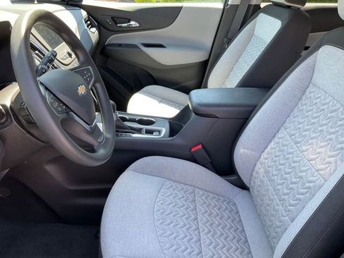 Used 2024 Chevrolet Equinox LS w/ LS Convenience Package FWD image 5