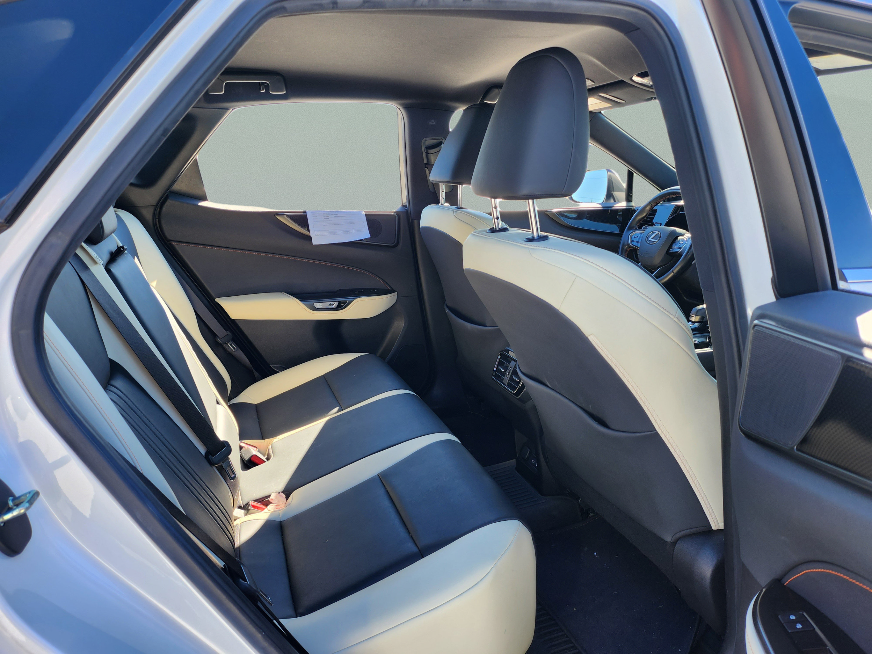 Used 2023 Lexus NX 250 FWD w/ Towing Package (2000 Lbs) image 19