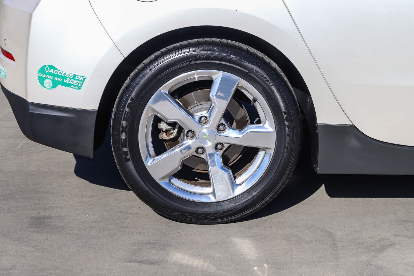 Used 2013 Chevrolet Volt Premium w/ Premium Trim Package FWD image 10