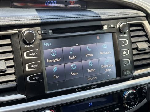 Used 2019 Toyota Highlander SE FWD image 47