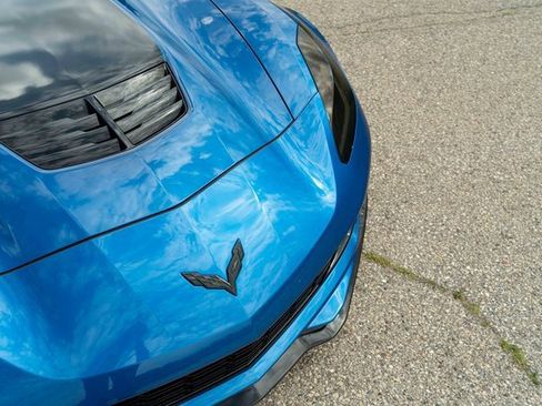 Used 2015 Chevrolet Corvette Z06 w/ 3LZ Preferred Equipment Group image 33