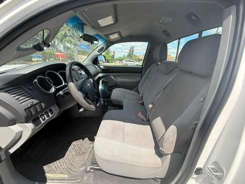 Used 2012 Toyota Tacoma 2WD Regular Cab image 9
