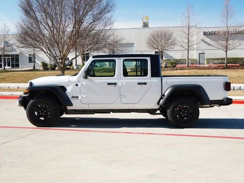 New 2026 Jeep Gladiator Sport image 2