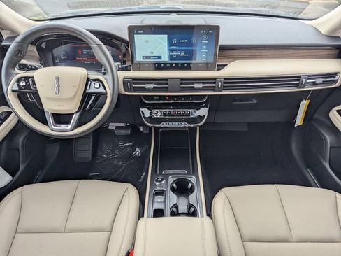 New 2026 Lincoln Corsair Reserve w/ Jet Appearance Package FWD image 13