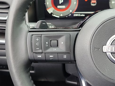 Certified 2023 Nissan Rogue Platinum w/ Platinum Premium Package image 5