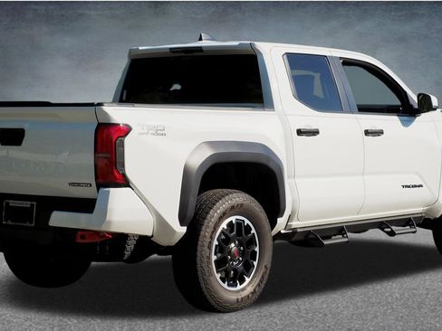 Used 2024 Toyota Tacoma TRD Off-Road AWD/4WD image 61