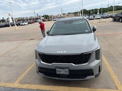 Used 2024 Kia Sorento SX FWD image 2