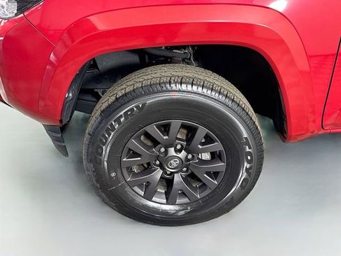 Used 2021 Toyota Tacoma SR5 image 4