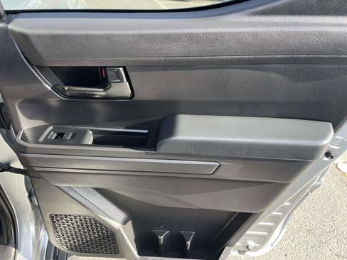 Used 2025 Toyota Tacoma SR5 image 38