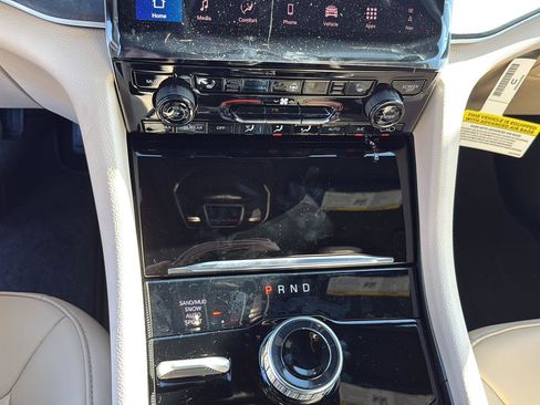 New 2025 Jeep Grand Cherokee Limited w/ Black Appearance Package image 19