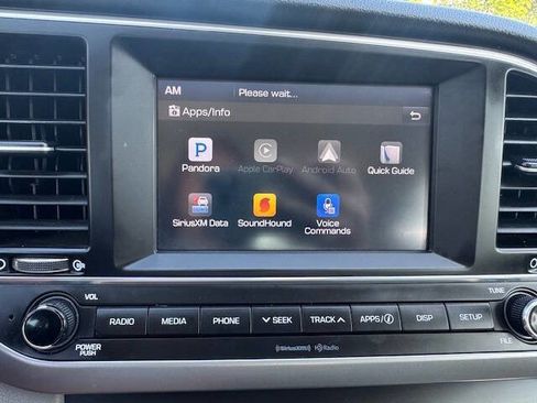 Used 2017 Hyundai Elantra SE image 43