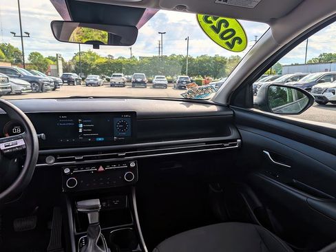 Used 2025 Hyundai Tucson SEL image 10