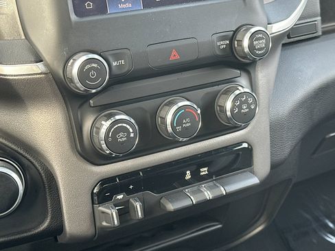 Used 2024 RAM 2500 Big Horn w/ Bed Utility Group image 19