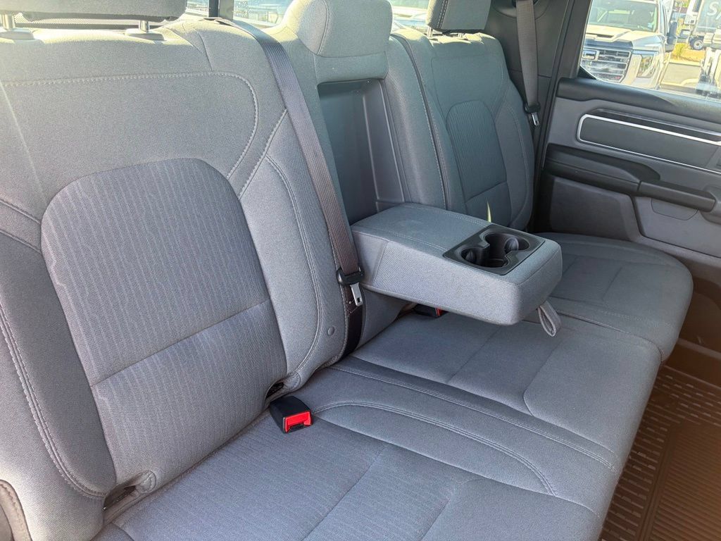 Used 2022 RAM 1500 Big Horn AWD/4WD image 35