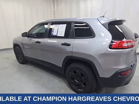 Used 2016 Jeep Cherokee Sport w/ Safety Group image 10