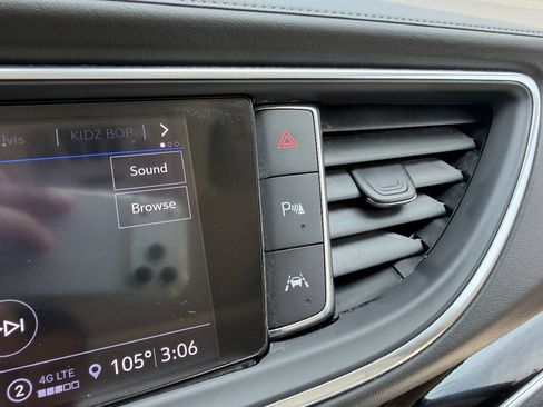 Used 2023 Buick Enclave Avenir w/ Avenir Technology Package AWD/4WD image 34