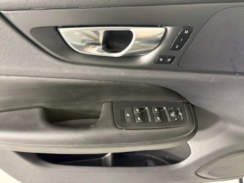 Used 2024 Volvo S60 B5 Core image 19