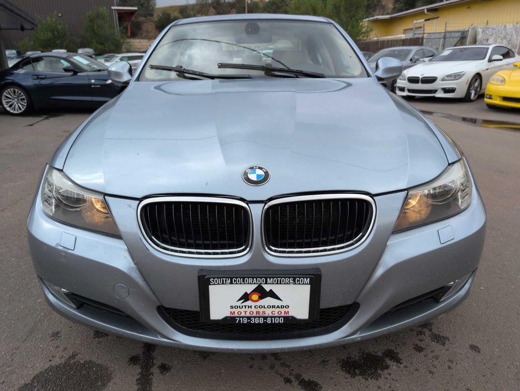 Used 2009 BMW 328i xDrive Sedan AWD/4WD image 2