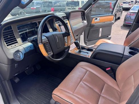 Used 2014 Lincoln Navigator 4WD w/ Equipment Group 101A image 21